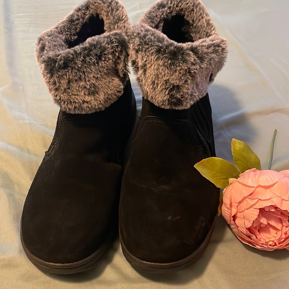 NWOB Khombu Women's Jessica Ankle Boots Faux Fur, Black, size 10M